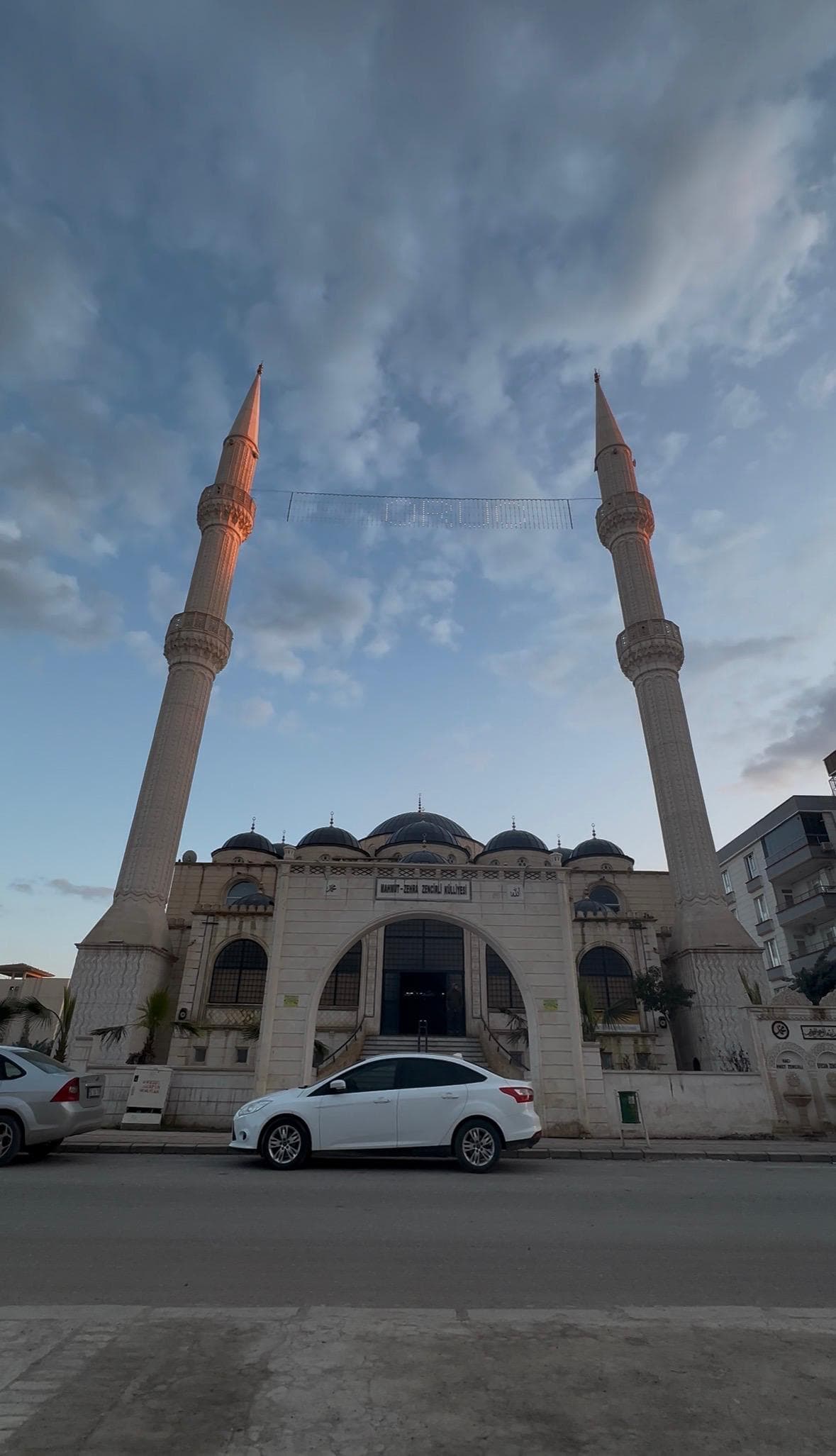 Cami mahya sistemi kurulumu, akşam saatleri